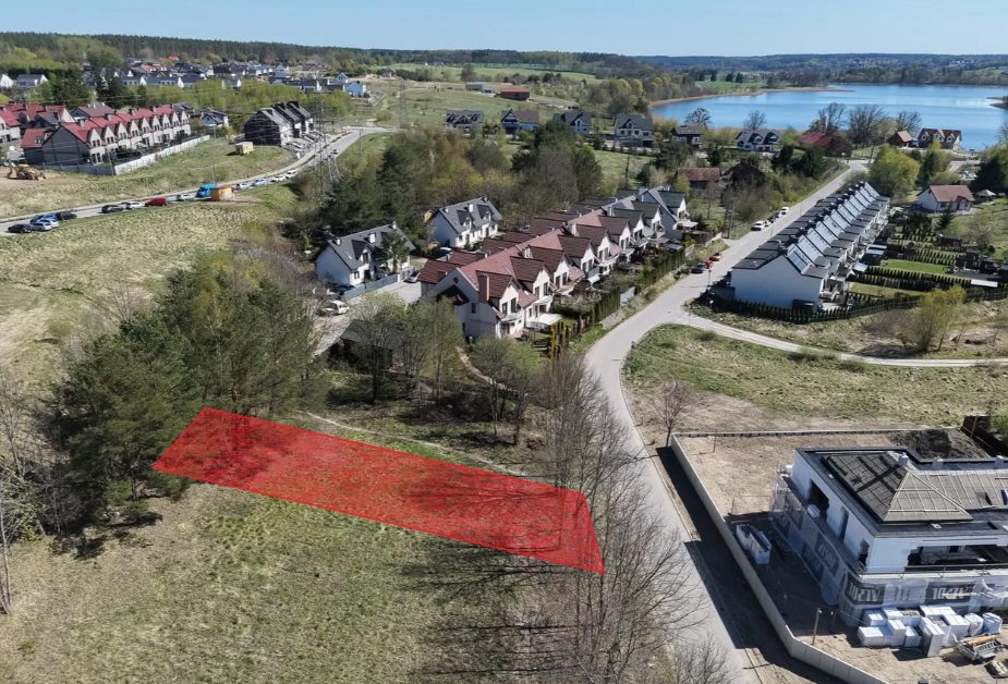 Działka budowlana — Tęczowy Las